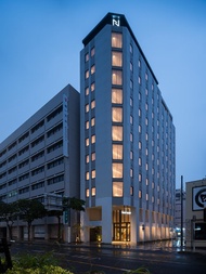 那霸久茂地巢穴飯店 (Nest Hotel Naha Kumoji)