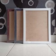 Minimalist 30x40 cm Photo Frame 5 cm Black, White and Brown Fiber