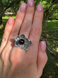 波罗的海琥珀戒指镶红色琥珀球 波罗的海琥珀戒指设计时尚手工制