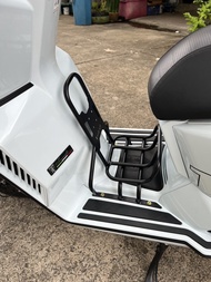 กันลาย +วางถังน้ำมันสำรอง หรือ สัมภาระ Lambretta X300/X200 ทรง V.5 ( ตัว ยาว Top สุด ) v.5 //ZR