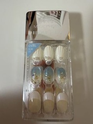 Dashing Diva Magic Press Premium 美甲貼片