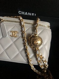 Chanel 22B ❌SOLD❌金球長盒子淡灰色🇬🇧7 月單