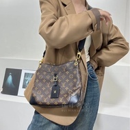 #閒置新✨ #全配🈶購證 Lv Odeon老花黑牛角包 芯片款
