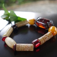 古玉 Ancient jade 高古玉 西周饕餮紋 古董蜜蠟 西藏老蜜蠟 琥珀