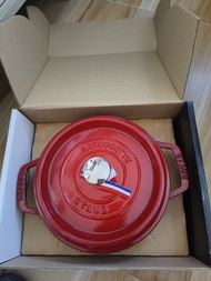 Staub 鑄鐵鍋 紅色20cm（送全新剪刀）