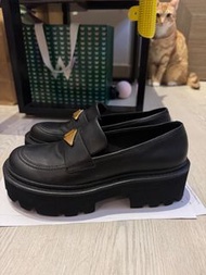 Charles & Keith 厚底樂福鞋Loafers