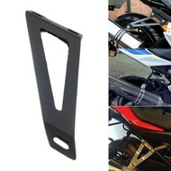 【ร้านขายรถยนต์】สำหรับ Suzuki GSXR ฉากยึดอลูมิเนียม Gantungan Knalpot ใช้ได้นานหลายปี2001 2004