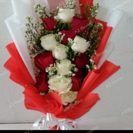Handbouqet bunga mawar asli di bogor/wisuda/valentin/buket bunga
