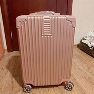 全新24吋行李箱