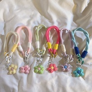 【闪闪杂货铺】 潮流女款多巴胺花朵挂链钥匙扣编织手机挂绳通用手机壳diy挂件Trendy women's dopamine flower hanging chain keychain weavin 【