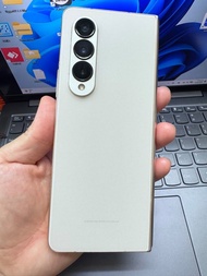 Samsung Galaxy Z Fold4 香港行貨 12+512Gb 
所有功能沒有問題 從未維修過
就交收$2500 No Discount（由於回覆次數已經達到上限 有意請Whatsap 62