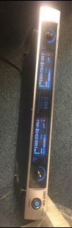 SAST先科OK-12。UHF professiknal wireless microphone