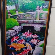 lukisan cetak ikan koi dibawah jembatan plus bingkai