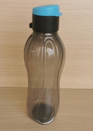 ready stock - tupperware flip cap bottle in black - 500ml eco bottle (1)