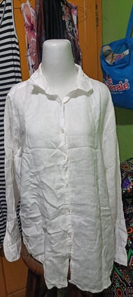 KEMEJA PUTIH UNIQLO U 7