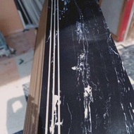 Granit keramik tangga motif hitam corak 20x60/30x60
