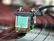 Audio-Technica AT-14Ea雙動磁（VM）立體聲唱頭+ 唱架