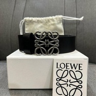 💎Han's house精品服飾💎 LOEWE Anagram 小牛皮 寬4CM 皮帶 現貨 100 ~ 120 原價24000