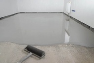 EPOXY PRIMER FLOOR PAINT ( HE 604 PRIMER HEAVY DUTY BRAND ) CAT LANTAI RUMAH / TOILET TILES / CEMENT / FLOOR ( 5L or 1L )