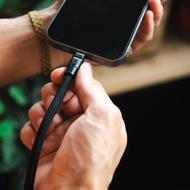 Yoggle Power Hand 充電線手機手繩 2 in 1 USB-C