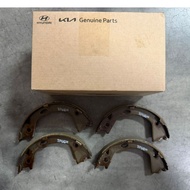 [ READY STOCK ] 100% ORIGINAL (HYUNDAI KIA) HAND BRAKE SHOE KIA OPTIMA K5 >> 58305 2TA00