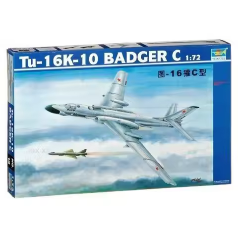 Trumpeter 01613 1/72 Scale Tupolev TU16 TU-16 TU-16K-10 Badger C Bomber Aircraft Plane Plastic Assem
