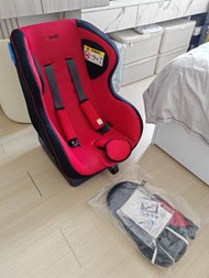 Combi 兒童汽車安全座椅