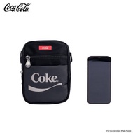 【Coca-Cola可口可樂】斜肩包 側背包 小方包 單肩包