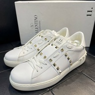 💎Han's house精品服飾💎 VALENTINO 華倫天奴 LOGO 鉚釘 鞋 意大利製 現貨43 原價32000