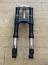 原廠二手 Mv Agusta B4 前避震器＋上下三角台（整組出售）