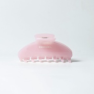 GOODGIRLLSTUFF| Save Bundle The Vanity Set: 1 Oyster Vanity Case + 1 Hair Clip (Set คู่  กระเป๋า Van