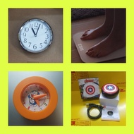 買詢6053·1686wts1️⃣🈶️$120RHYTHM quartz clock約7吋7寸黑字白底銀邊框鐘wall mount可掛牆/坐枱2️⃣🈶️$50MARVEL AVENGERS Smart