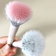Blush Brush Fluffy Soft Blush Brush Half Fan Shaped Portable Blush Brush