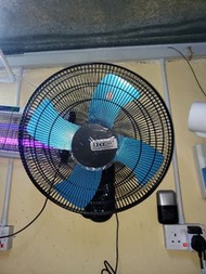 全新 Brand new 18吋 18inch 遙控掛牆扇（鐵葉版）Remote control Wall fan (Metal blade）