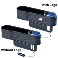 ฟิลเลอร์ช่องว่างที่นั่งในรถยนต์ BMW M ช่องเก็บของด้านหน้าแผงคอนโซลที่นั่งข้างพร้อมที่ชาร์จชาร์จไร้สา
