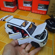 xe mô hình ô tô Toyota Land Cruiser GR sport tỉ lệ 1:24 xe đồ chơi trẻ em bằng kim loại có đèn âm t