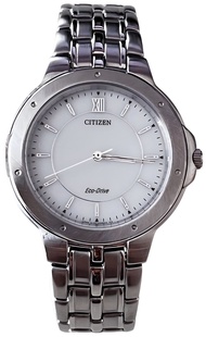 นาฬิกาข้อมือ CITIZEN Eco-Drive รุ่น A139-H05925 ขนาดตัวเรือน 35 มม. หน้าปัดสีขาว ตัวเรือน สาย Stainless Steel สีเงิน