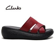 CLARKS_รองเท้าลำลองผู้หญิง LIZBY CROSS 26159108 สีดำ