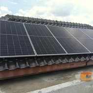 Sistem PLTS 2000 Watt Off-Grid dengan Panel Surya Solar Cell 900 Wp dan Baterai Lithium 12V 7.200Wh 