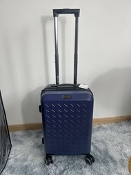 New: Elle 20 inch expandable luggage for handcarry ; Elle 20 吋可擴展行李箱 56 x 36 x 23 cm ( + 3cm)