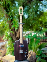 พิณโปร่งไฟฟ้าไม้แต้ดำ คอและฟิงเกอร์บอร์ดไม้เมเปิ้ล 1 PU แบบฮัมบัคกิ้งสแตนเลสคุณภาพสูง 3 สาย 15 เฟรต