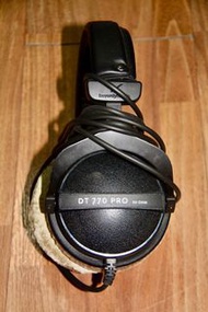 Beyerdynamic DT 770 PRO (80 Ohm Headphones)