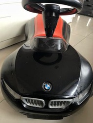 BMW 嬰兒學步車