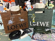 SOLD💪🏻LOEWE 🦊 Suna Fujita (Font Tote Lemur & Pandas) 現貨全新香港LOEWE專門店購入🎁行貨不是水貨🎁不需落訂面對面真誠交易🤝不議價賣完即止🦊Com