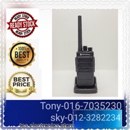 WALKIE TALKIE Mag one Motorola Xir V6