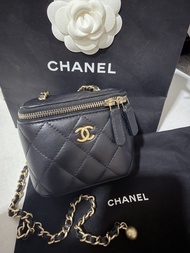 CHANEL香奈兒 金球菱格小方盒包包