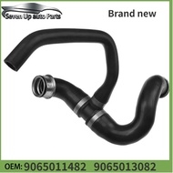 9065011482 9065013082 Brand New Lower Radiator Coolant Hose for M-ercedes-Benzss F-reightliners S-pr