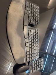 Microsoft Ergonomic Keyboard and Mouse 人體工學鍵盤