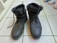 Timberland 輕量黑靴