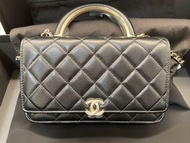 22A Chanel WOC-Wallet on chain with top handle 黑色鏈條銀包 必備入門款